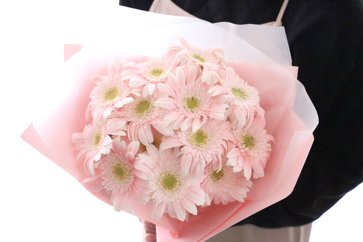 ピンク色のガーベラの花束(13本)-永遠の友情
