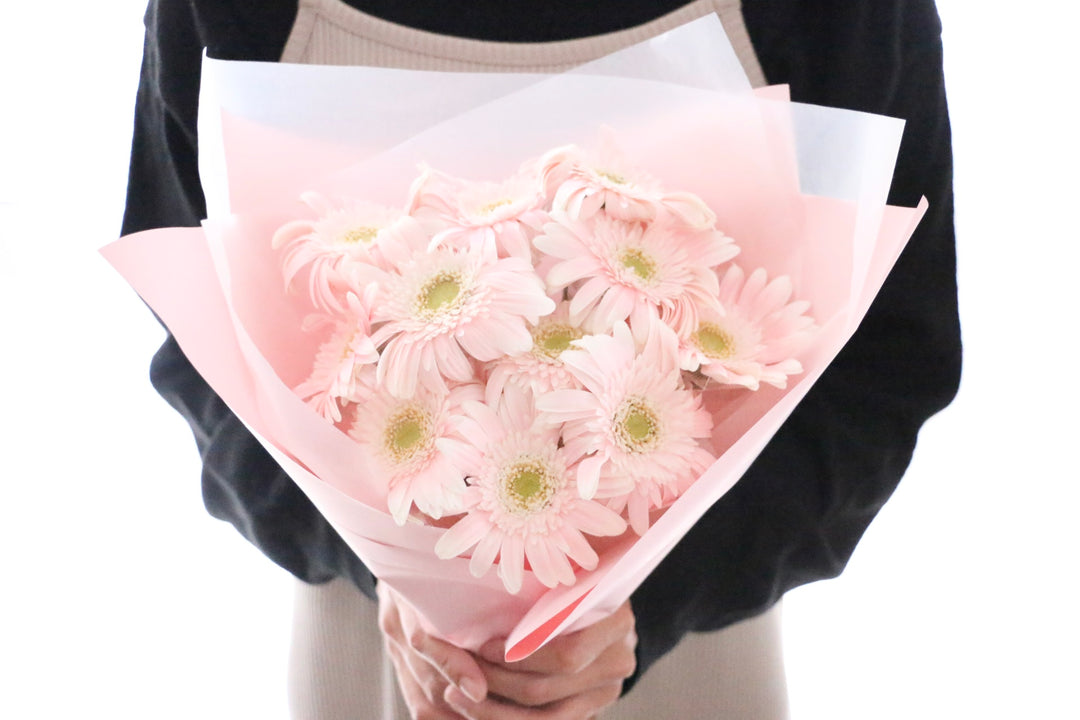 ピンク色のガーベラの花束(11本)-最愛