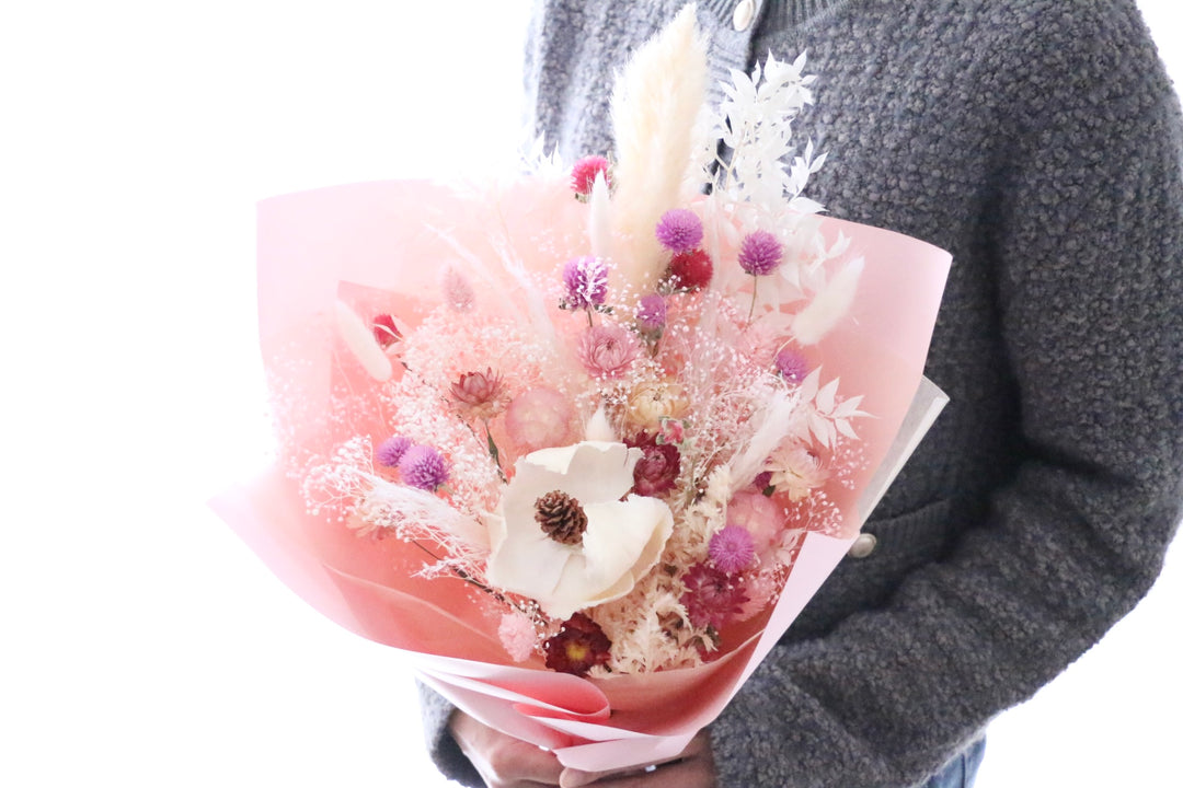 ピンク色のドライフラワーの花束 Lサイズ(パームフラワー入り) 8,000円
