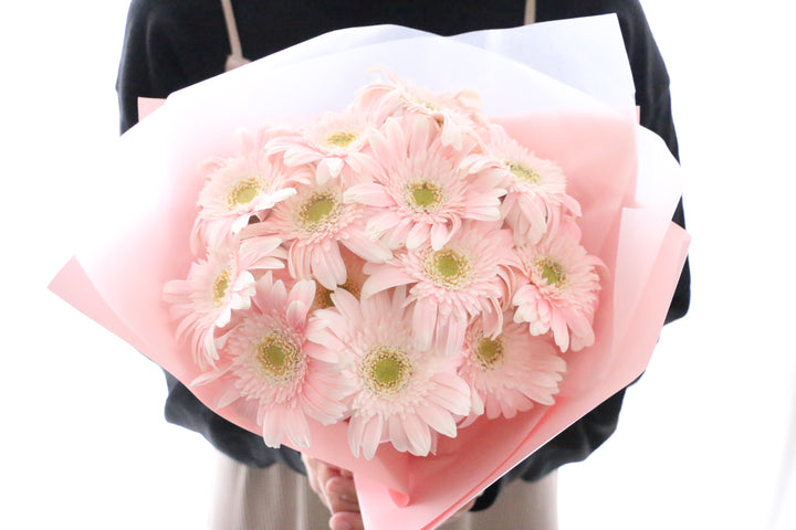 ピンク色のガーベラの花束(13本)-永遠の友情
