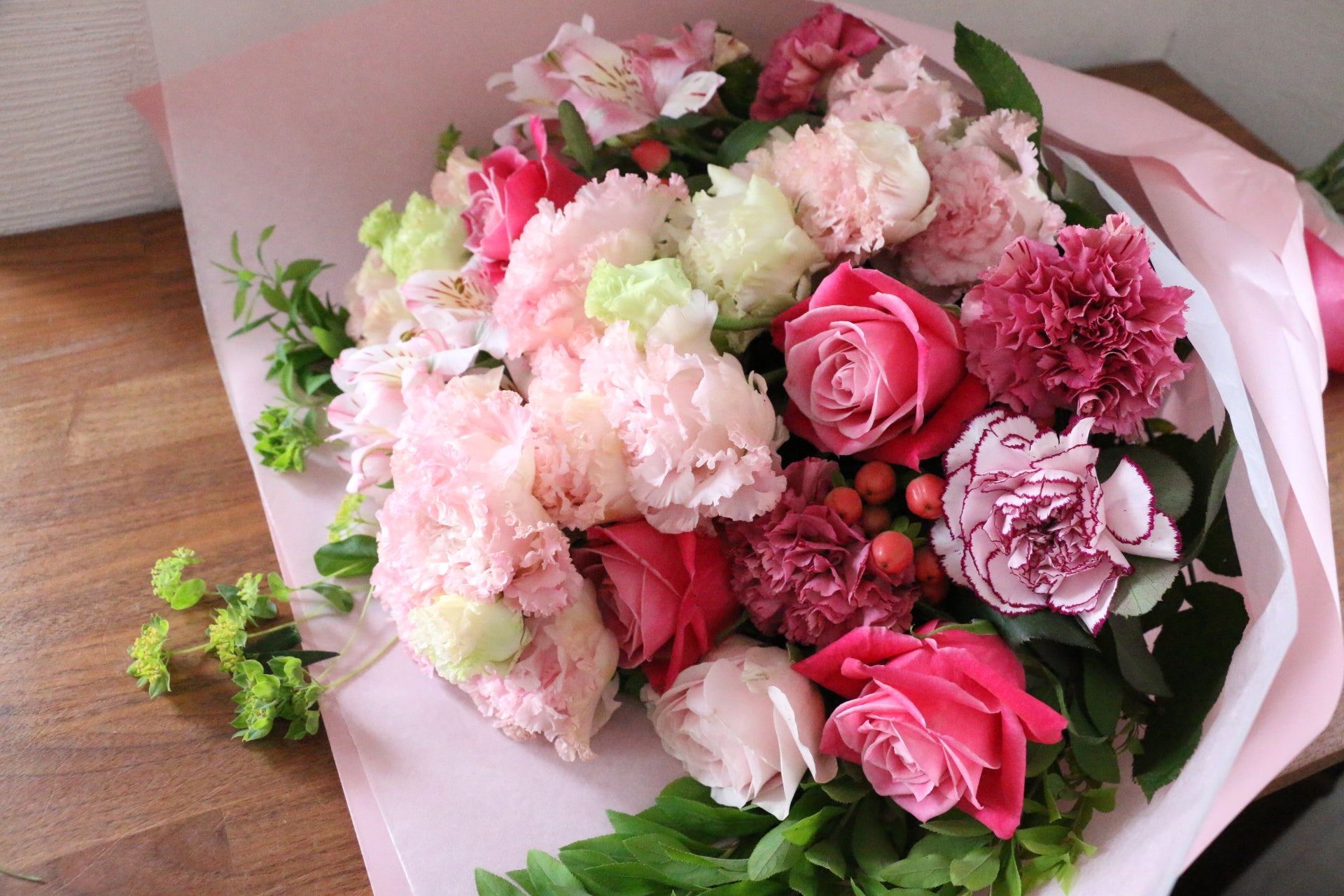 ピンク系の花束 12,000円 – 花・花束の通販サイト｜HanaTaku