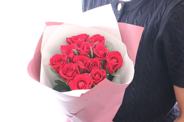 【プロポーズ】12本の赤いバラの花束(ダズンローズ)-私の妻になってください