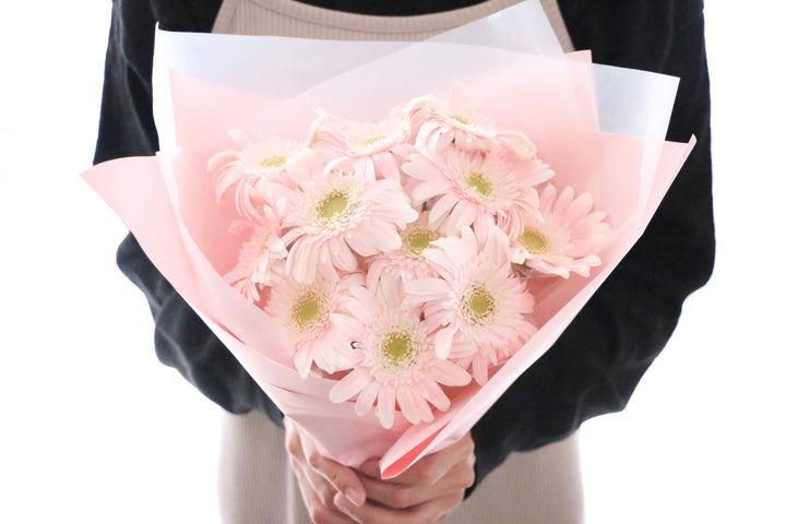 ピンク色のガーベラの花束(11本)-最愛