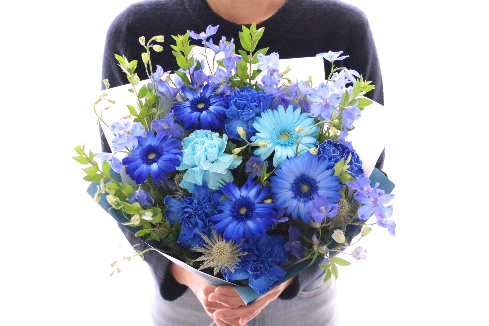 水色・青・白の花束 9,000円 – 花・花束の通販サイト｜HanaTaku