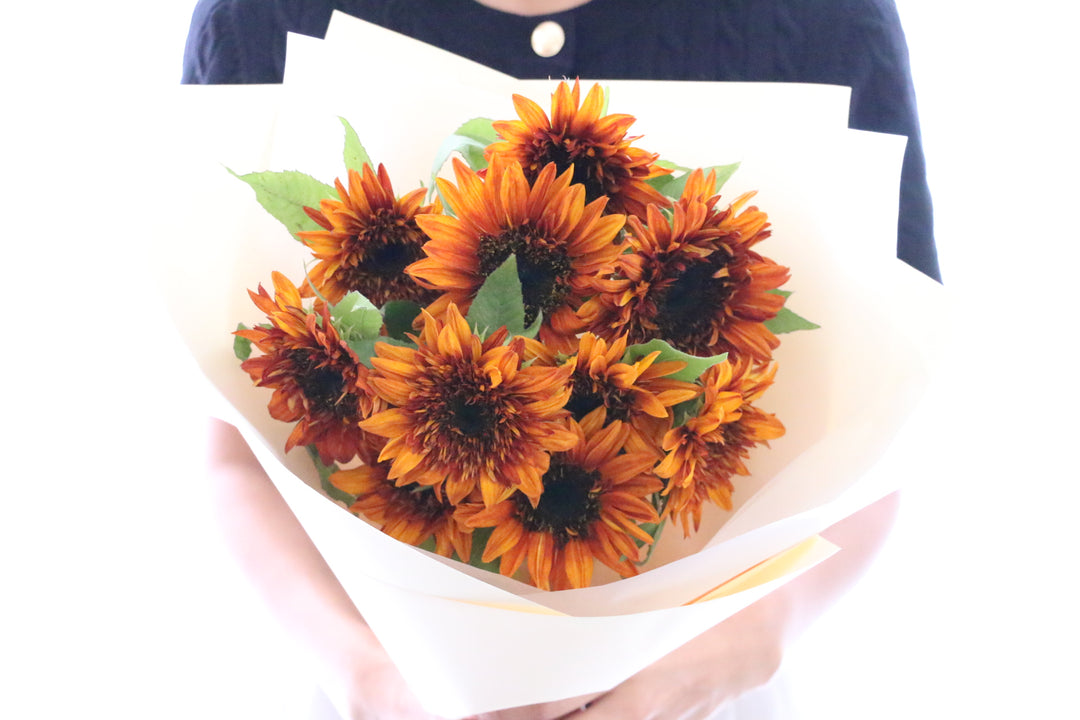 ブラウンのひまわりの花束(10本)