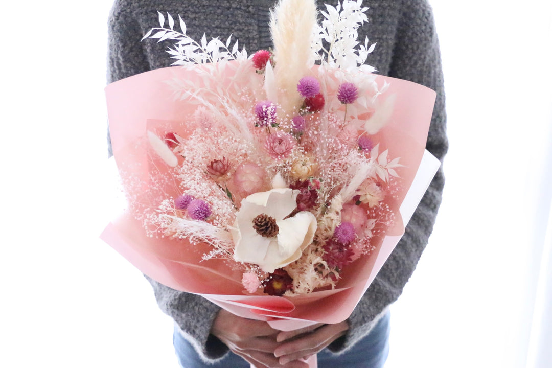 ピンク色のドライフラワーの花束 Lサイズ(パームフラワー入り) 8,000円