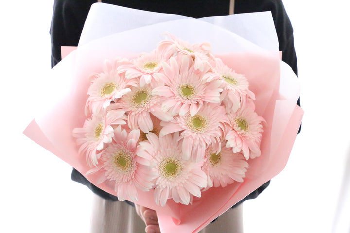 ピンク色のガーベラの花束(13本)-永遠の友情