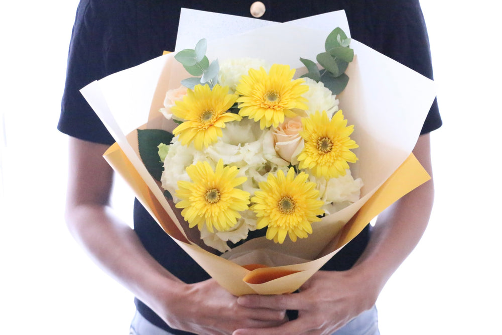 黄色ガーベラ入りの花束 Lサイズ