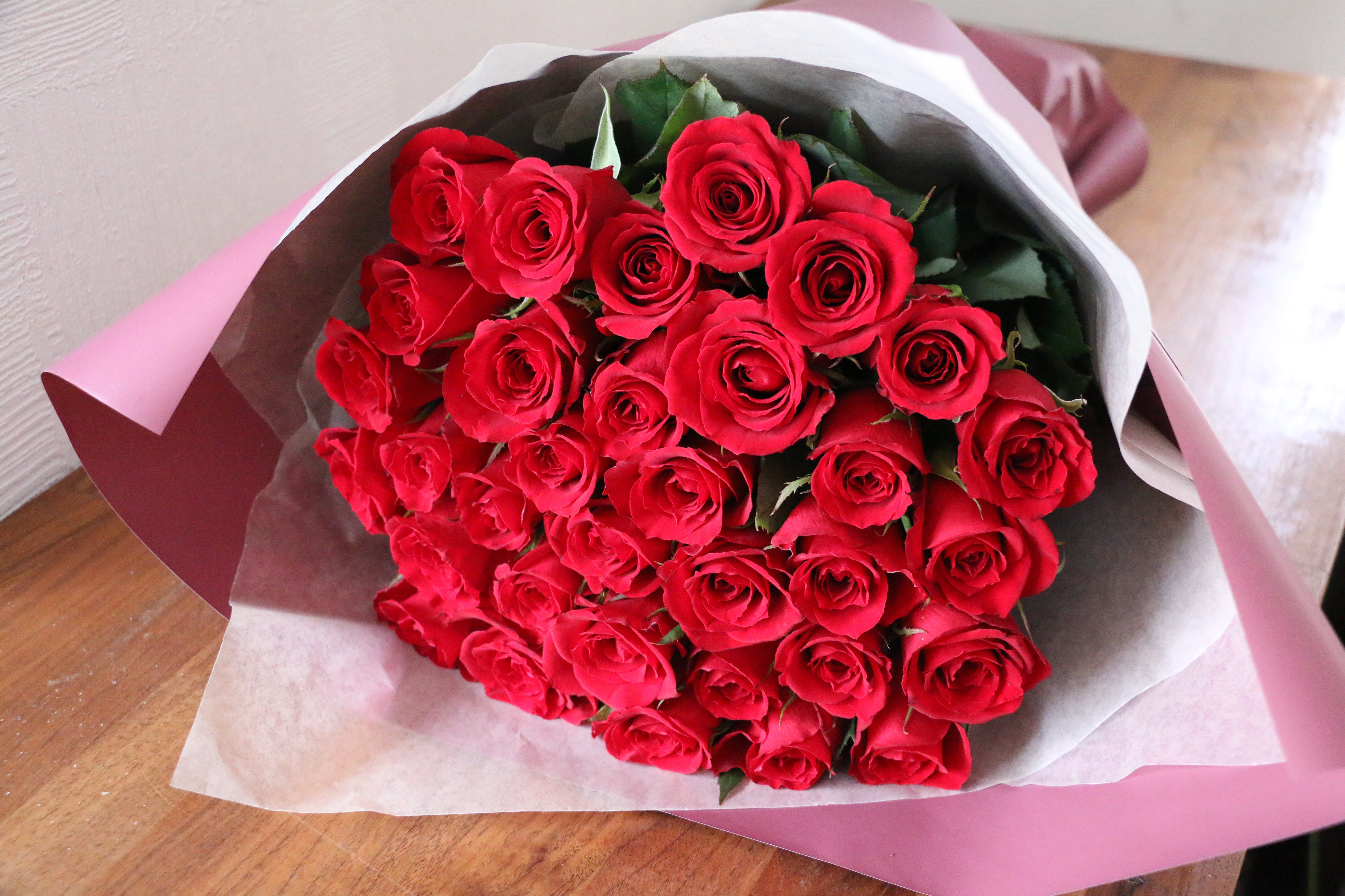 33本の赤いバラの花束-生まれ変わってもあなたを愛します – 花・花束の