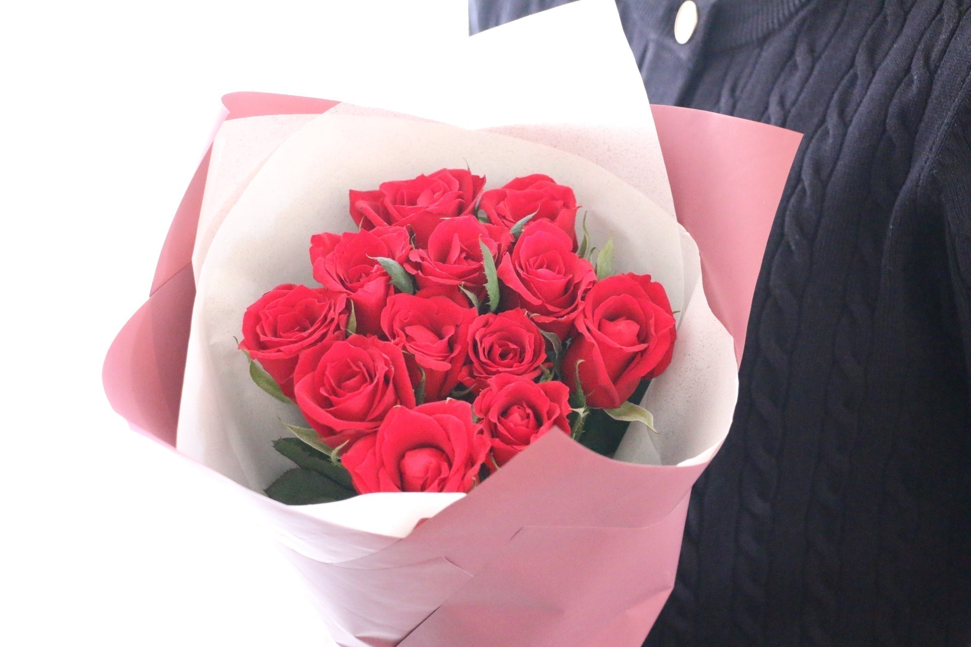 12本のバラの花言葉と意味｜プロポーズや記念日に選ばれる理由と贈り方ガイド