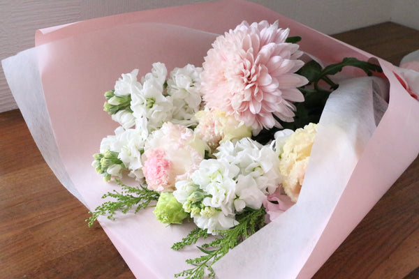 【供花】ピンク色のトルコキキョウ入りピンク色のお供え花束 3,500円