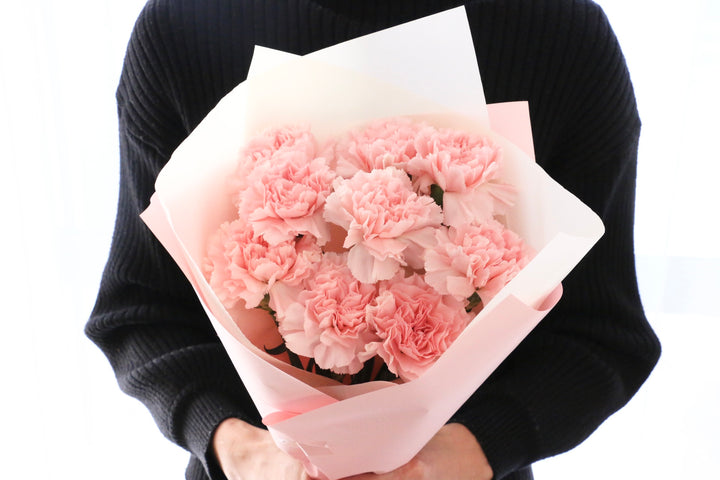 ピンクのカーネーションの花束（9本）-いつまでも一緒にいてください