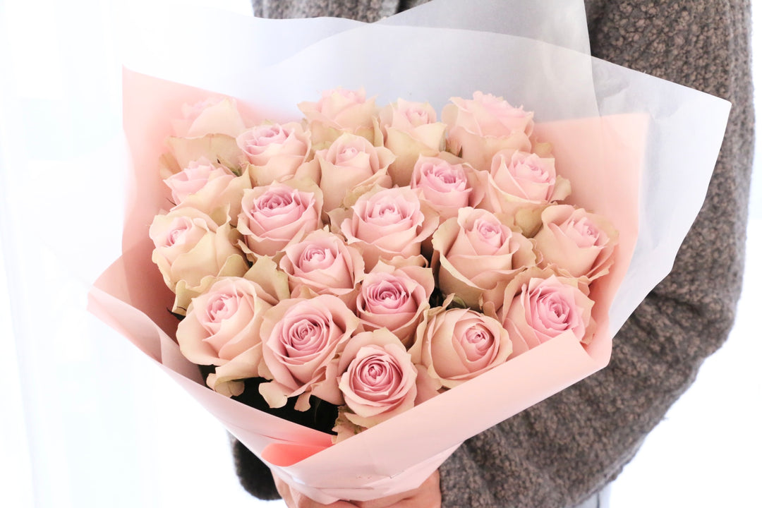 21本のピンク色のバラの花束-あなただけに尽くします