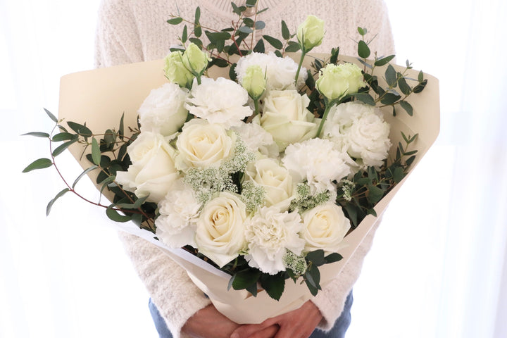 白・グリーンの花束 10,000円