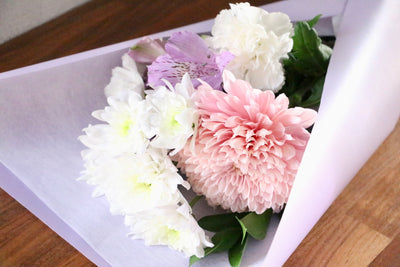 【供花】白色・ピンク色・紫色のお供え花束 3,000円