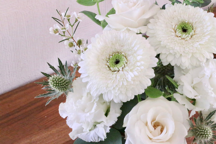 白・グリーンのアレンジメント 5,000円