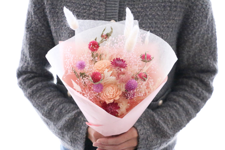 ピンク色のドライフラワーの花束 Sサイズ　3,000円