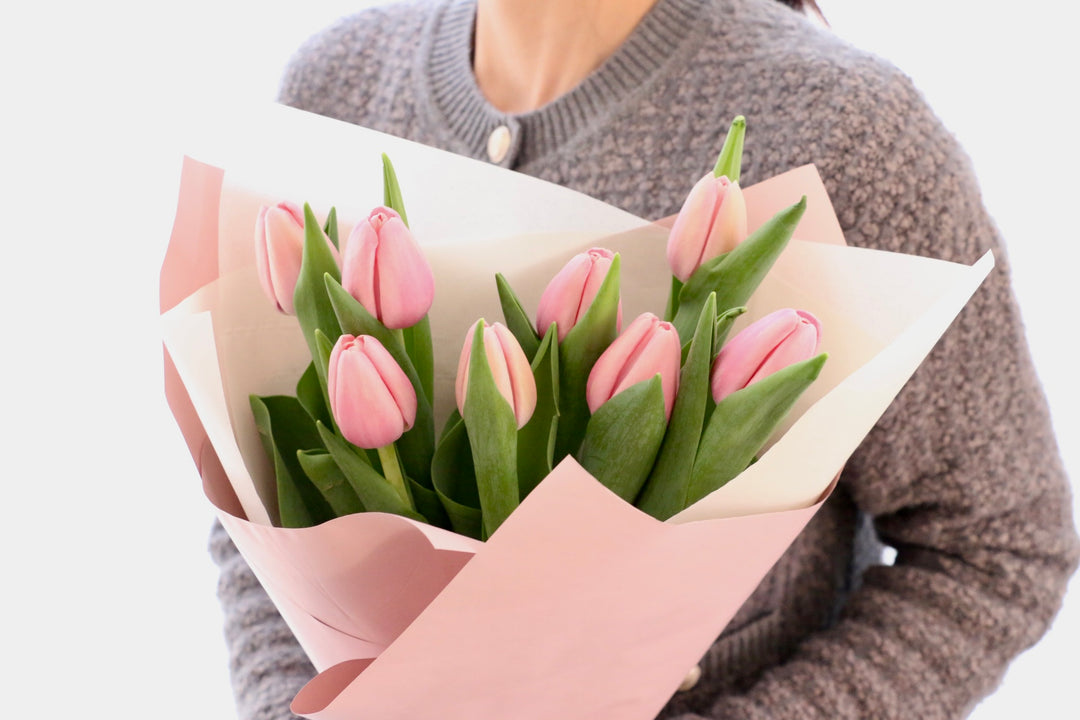 ピンクのチューリップの花束（8本）