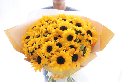 ひまわりの花束（100本）-100％の愛