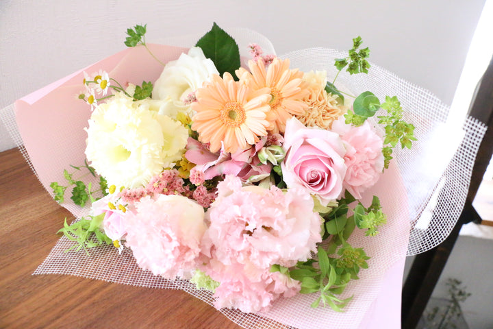 ピンク・黄色の花束　8,000円サイズ