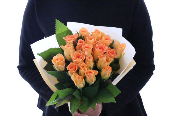 オレンジ色バラの花束（20本）-真心あるのみ