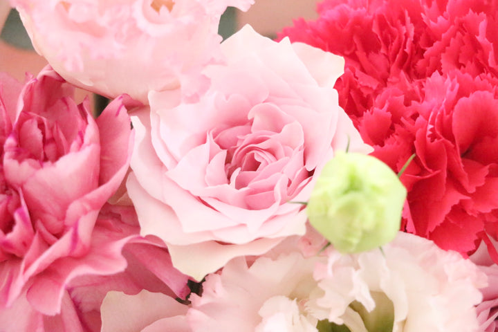 ピンク色バラ入りの花束 Sサイズ 5,000円