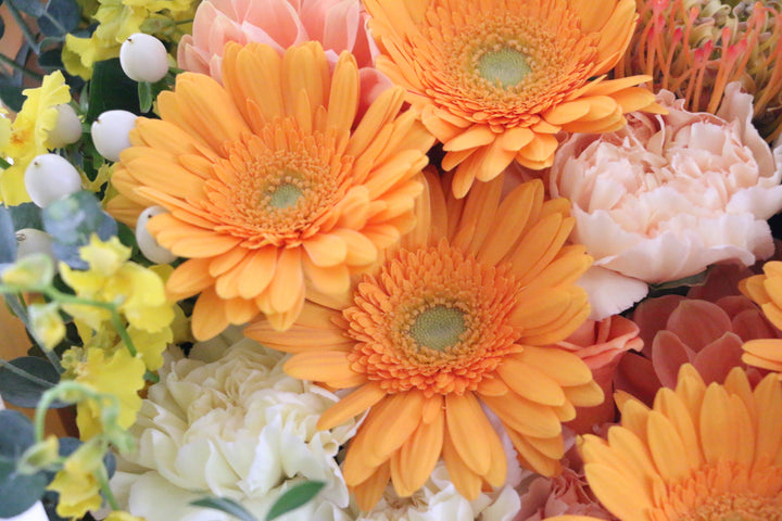 黄色・オレンジ色の花束 15,000円