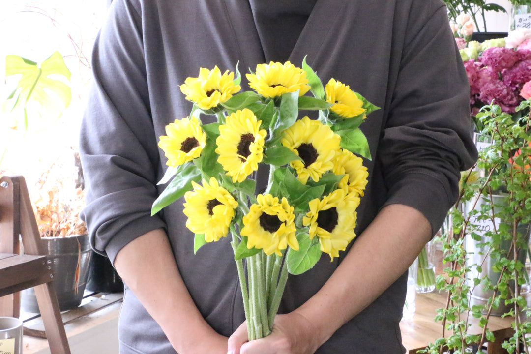黄色のひまわりの花束（10本）