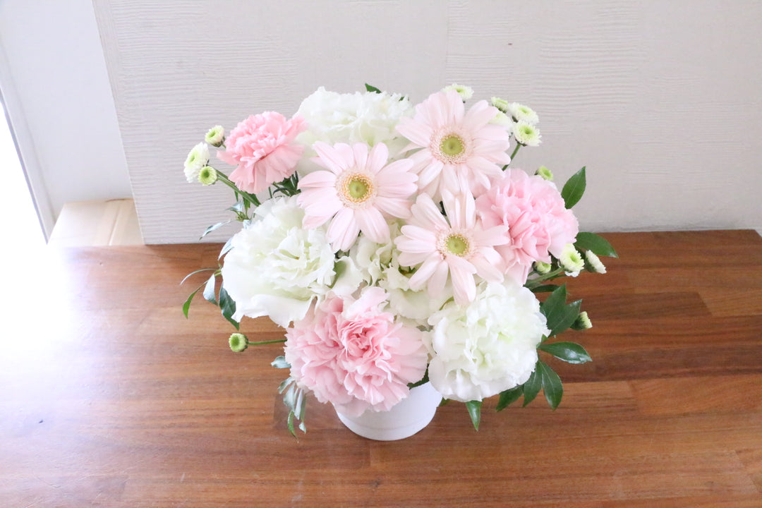 【供花】白色・ピンク色のお供えアレンジメント 5,000円