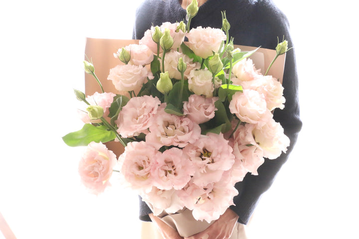 ピンク色のトルコキキョウの花束（10本）