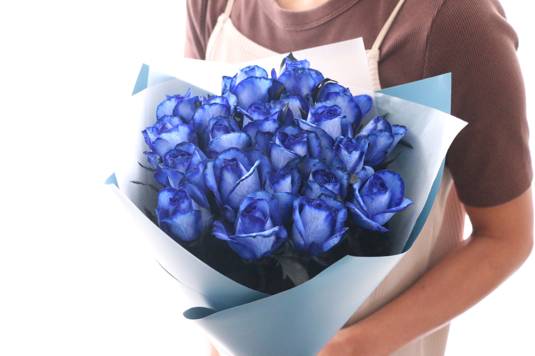 21本の青いバラの花束