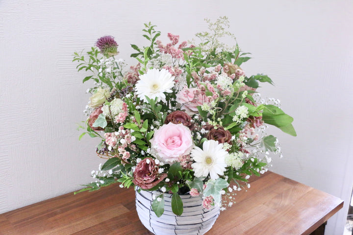 草花系アレンジメント　ピンク　8,000円