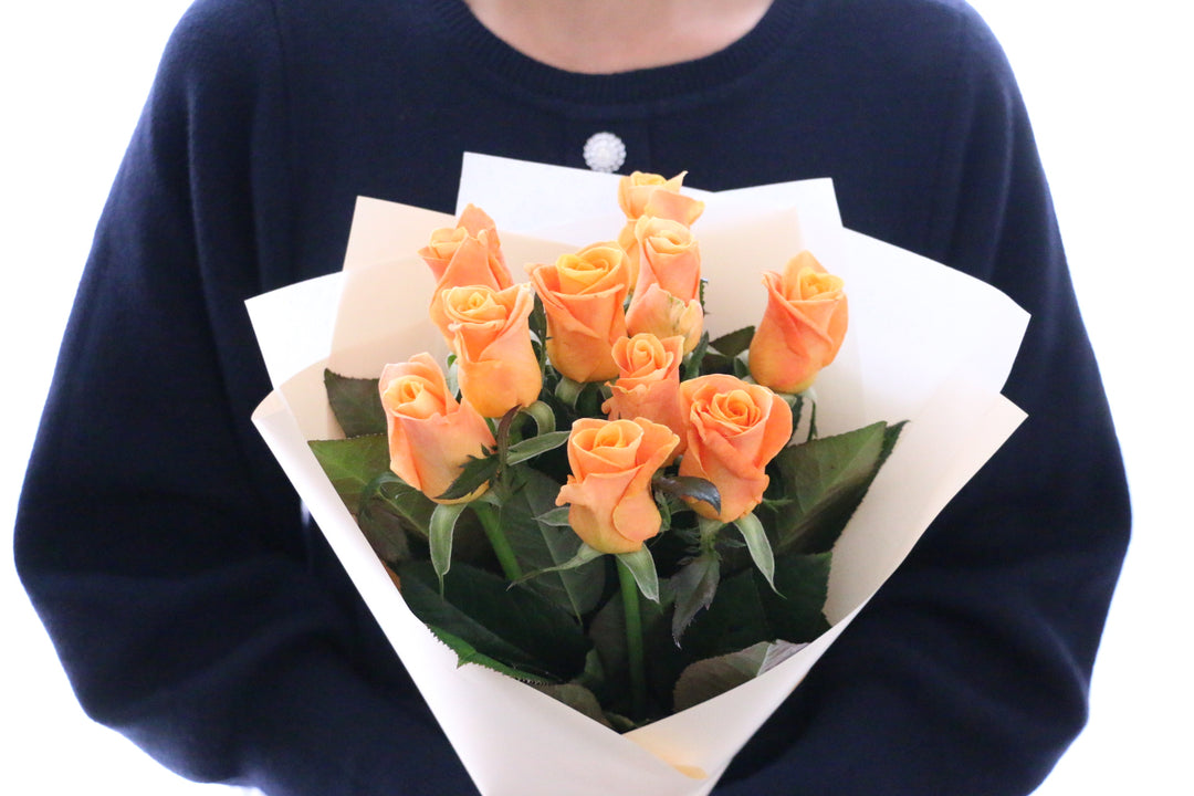 オレンジ色バラの花束（10本）