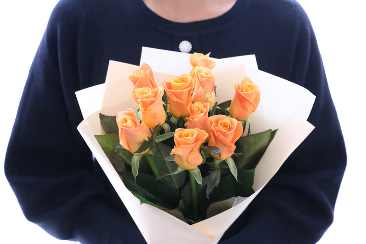 オレンジ色バラの花束（10本）