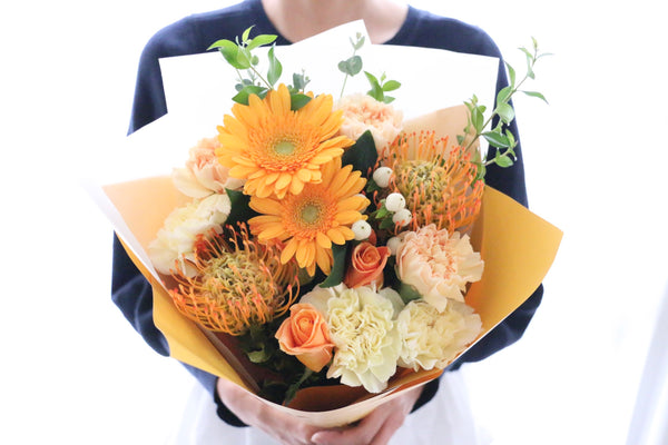 黄色・オレンジ色の花束 7,000円
