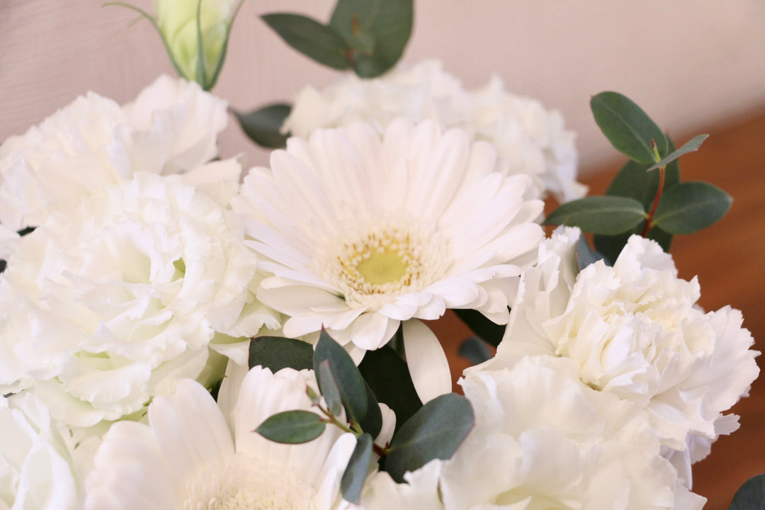 【供花】白色・グリーンのお供えアレンジメント 4,000円