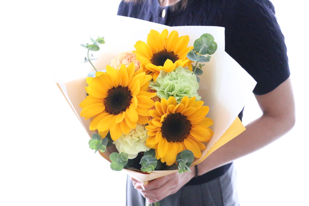 ひまわり入りの花束 3,000円