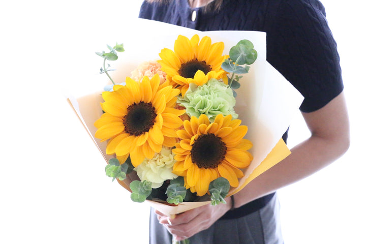 ひまわり入りの花束 3,000円