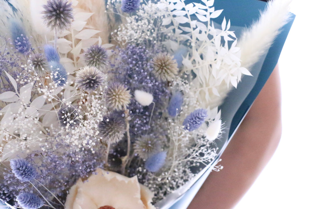 青系のドライフラワーの花束 Lサイズ　8,000円