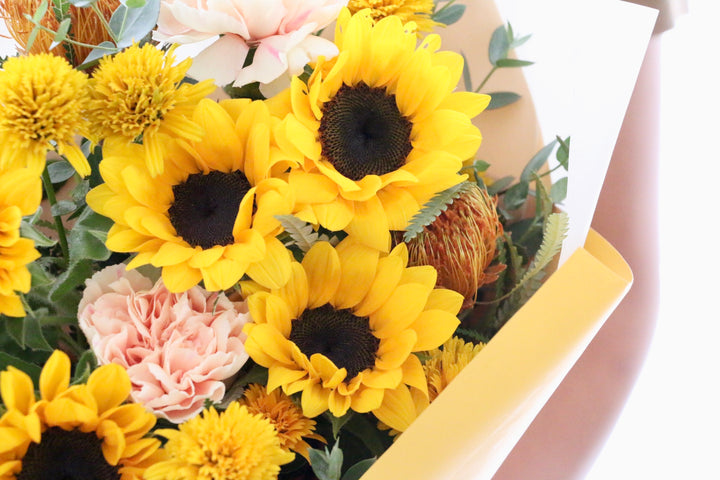 ひまわり入りの花束 5,000円