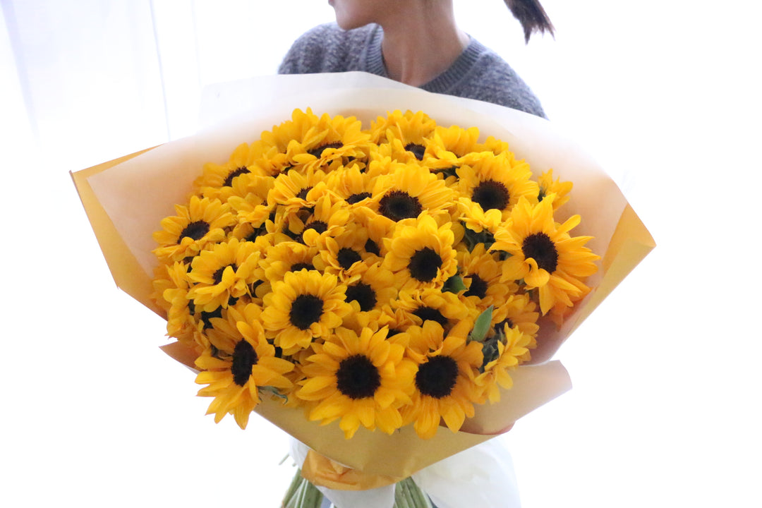 ひまわりの花束（101本）