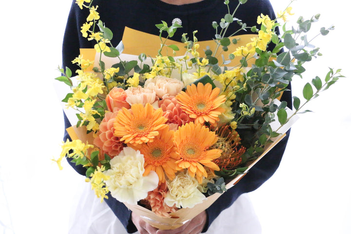 黄色・オレンジ色の花束 12,000円