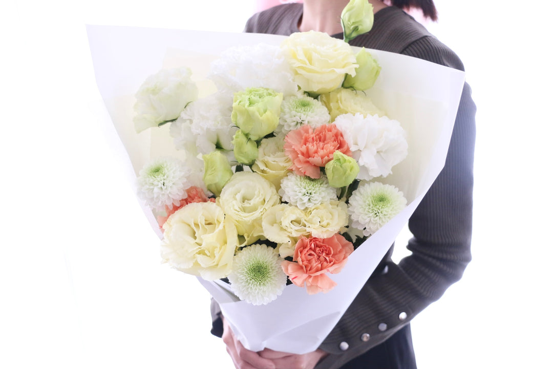 【供花】白色・黄色・オレンジ色のお供え花束 8,000円