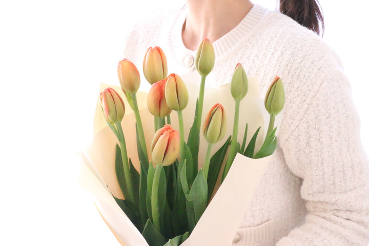 オレンジのチューリップの花束（10本）