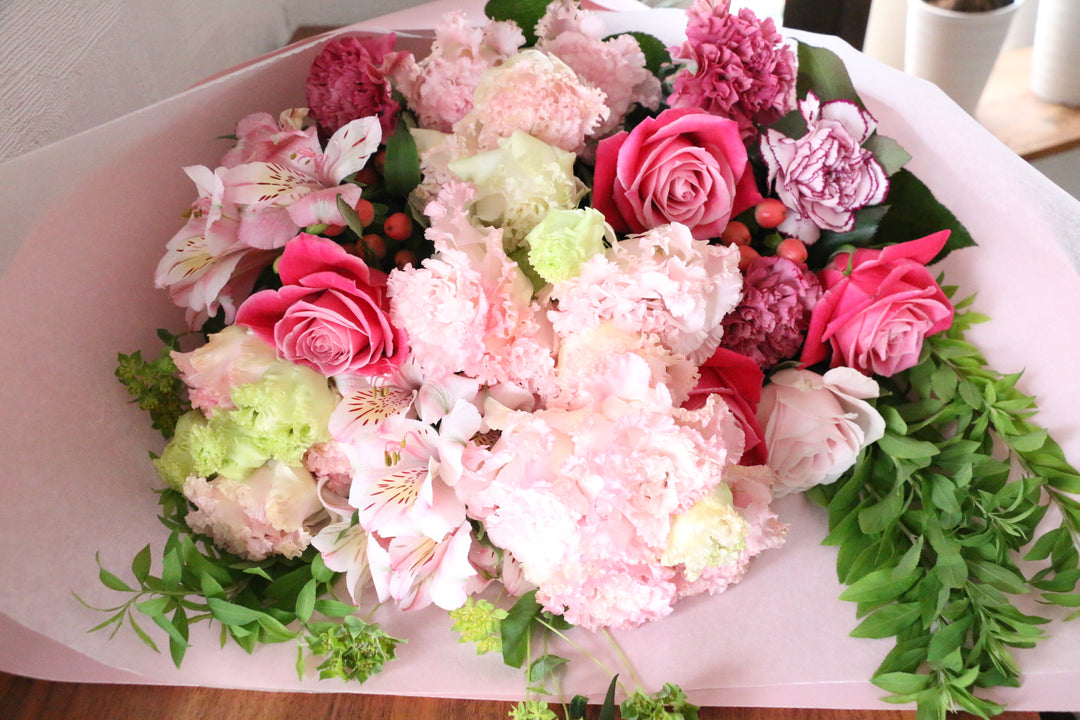 ピンク系の花束　12,000円サイズ
