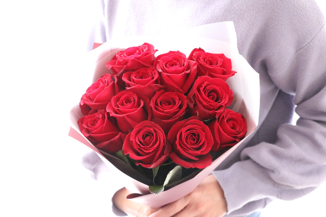 【プロポーズ】12本の赤いバラの花束（ダズンローズ）-私の妻になってください