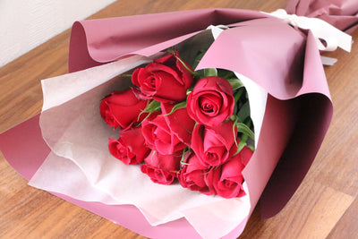 9本の赤いバラの花束-いつも一緒にいてください