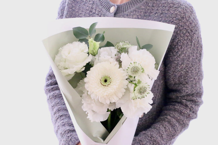 【供花】白色・グリーンのお供え花束 3,000円