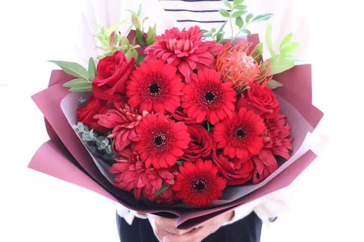 赤色の花束 9,000円