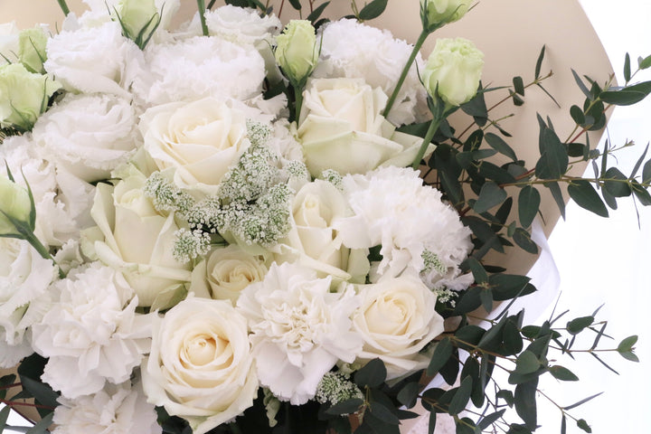 白・グリーンの花束 15,000円